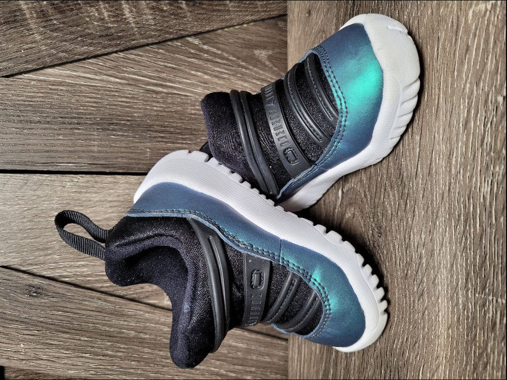 Air Jordan 11 Retro Little Flex Black Iridescent Shoes. Size 4C